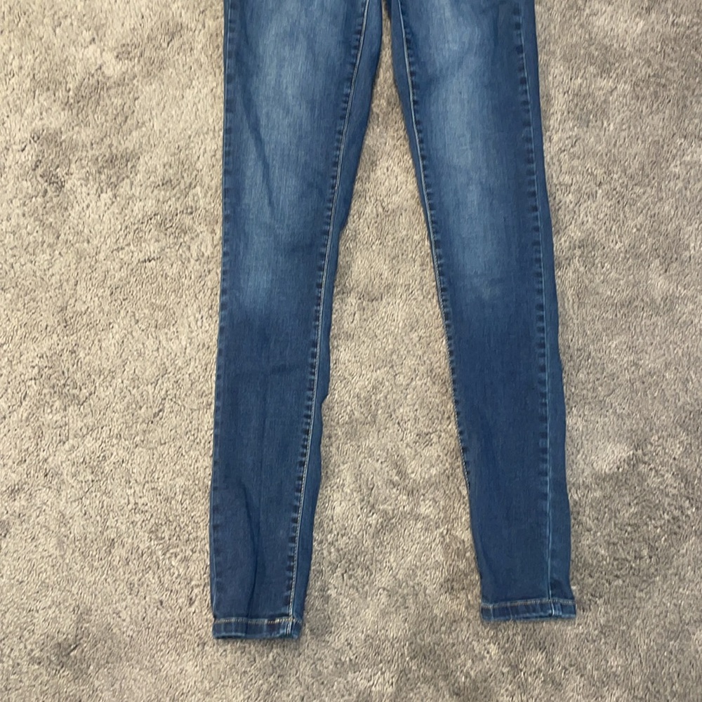 Jeans - Picture 2 of 4